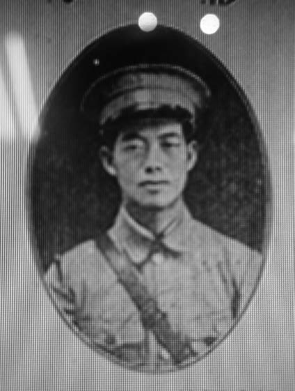 李彬